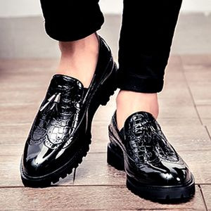 Male Formal Shoes Glossy Tassel Brogue Leather Shoes